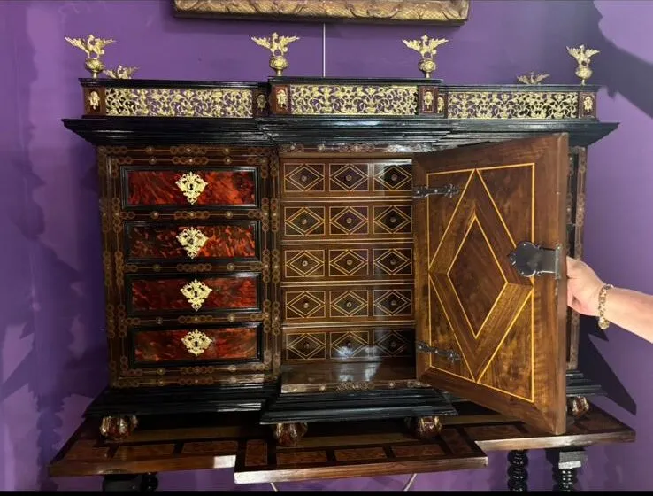 Le mobilier niçois ancien et ses influences piémontaises