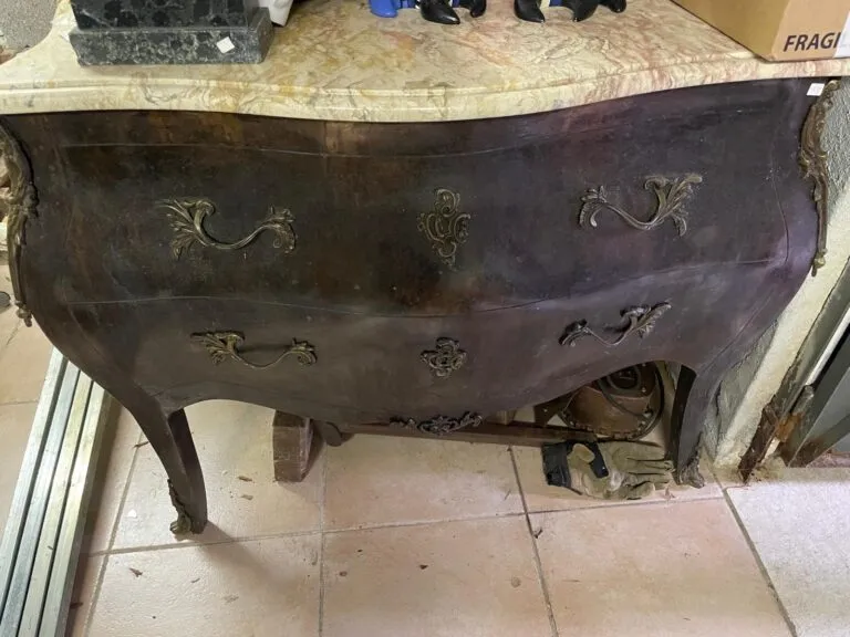 Commode en bois fruitier